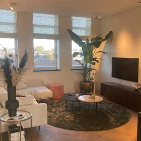 Apartment for rent for €3,250 per month in Amsterdam, Ruysdaelstraat