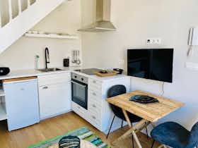Apartament de închiriat pentru 1.150 EUR pe lună în Ixelles, Rue Souveraine