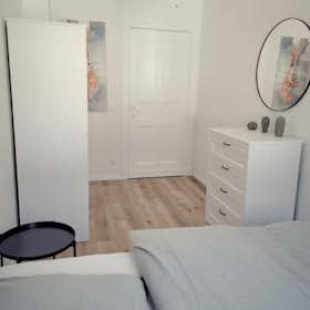 Private room for rent for €999 per month in Berlin, Emser Straße