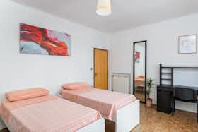 Mehrbettzimmer zu mieten für 300 € pro Monat in Venice, Via Armando Diaz