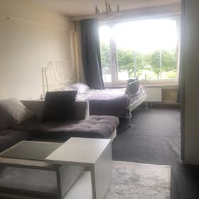 Private room for rent for €850 per month in Schaerbeek, Boulevard-Léopold III