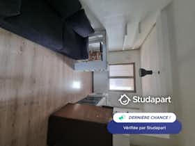 Mieszkanie do wynajęcia za 650 € miesięcznie w mieście Poitiers, Allée de la Guérinière