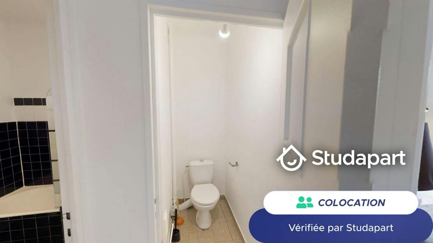 Private room for rent on Grande Rue de la Guillotière, Lyon - Vue 5