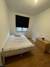 Private room for rent for €575 per month in Anderlecht, Place de Linde