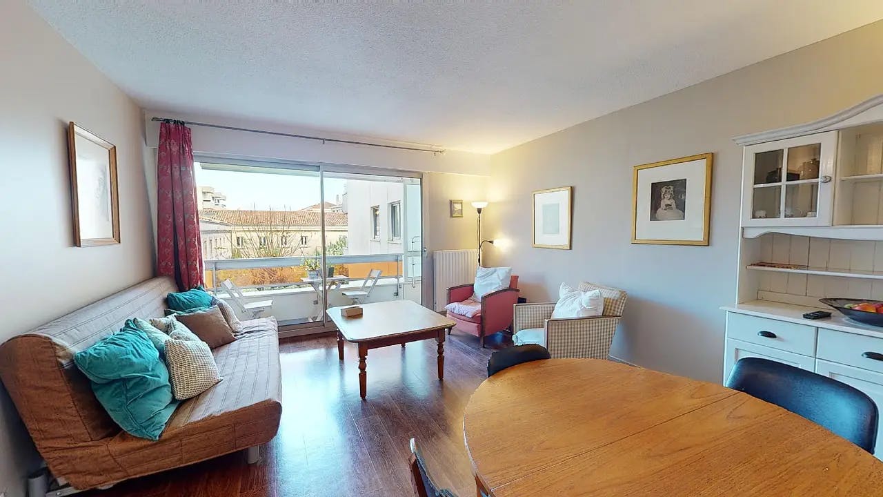 Apartament de închiriat pentru 1.104 EUR pe lună în Bordeaux, Rue de Ségur