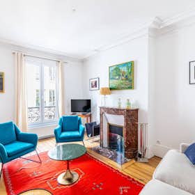 Apartment for rent for €2,337 per month in Paris, Rue de l'Abbé Groult