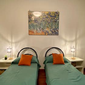 Apartment for rent for €1,750 per month in Milan, Via Panfilo Castaldi