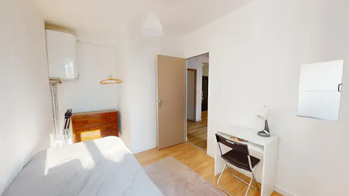 Private room for rent on Rue Michel de Bourges, Toulon, Toulon
