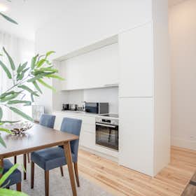 Apartment for rent for €10 per month in Porto, Praça da República