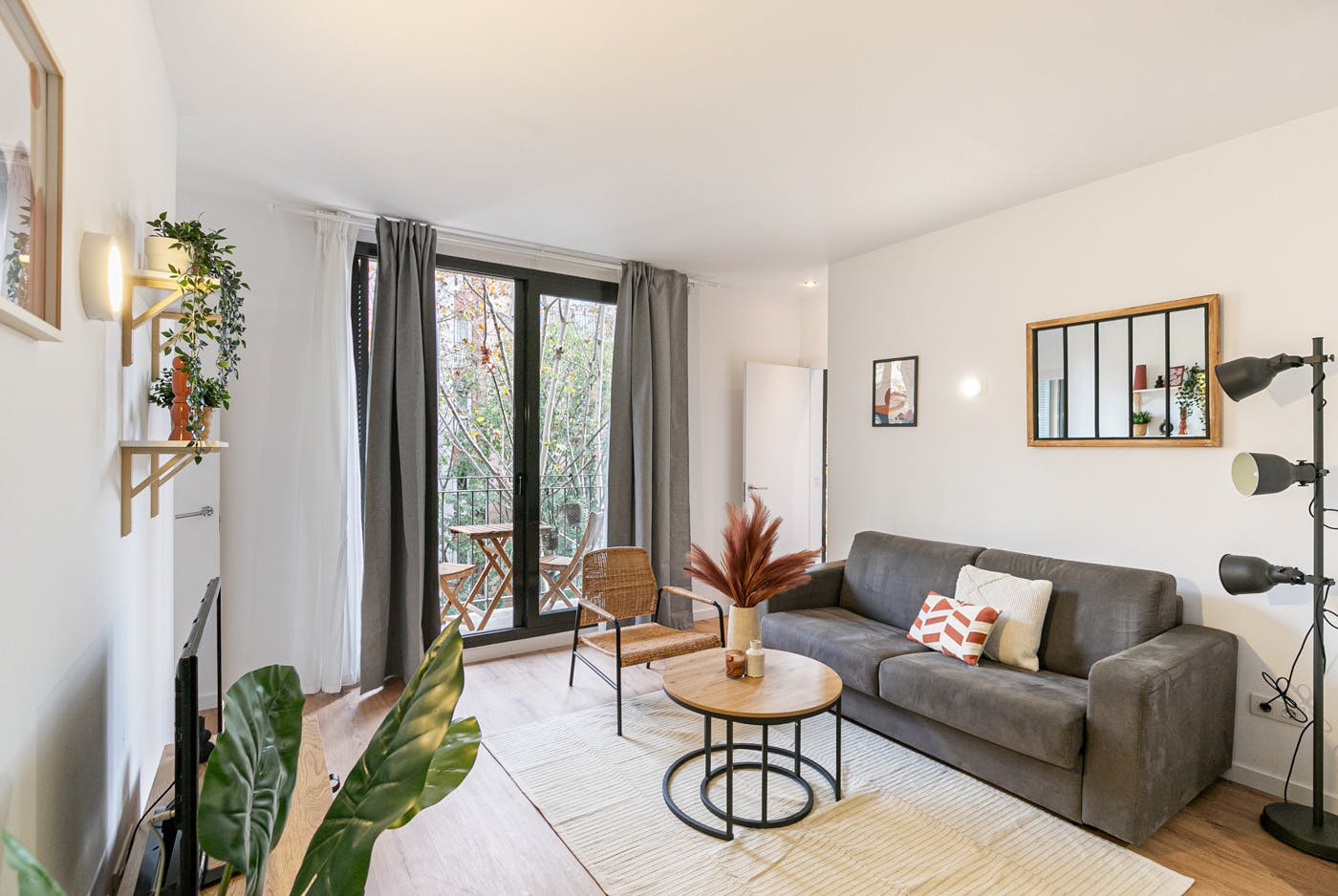 Carrer de la Indústria, Barcelona preview