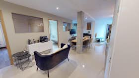 Apartamento para alugar por € 1.570 por mês em Poitiers, Boulevard Anatole France
