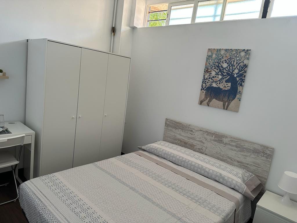 Private room in Calle de Valdesangil, Madrid (1466619) room image 2