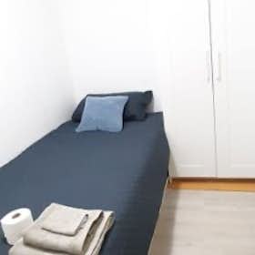 Private room for rent for €500 per month in Madrid, Calle de San Bartolomé