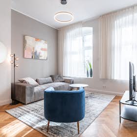 Apartment for rent for €1,700 per month in Berlin, Krausnickstraße