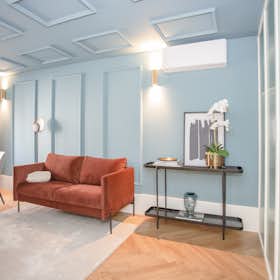 Apartment for rent for €10 per month in Porto, Rua do Infante Dom Henrique