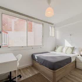 Cameră privată de închiriat pentru 630 EUR pe lună în L'Hospitalet de Llobregat, Carrer de l'Antiga Travessera
