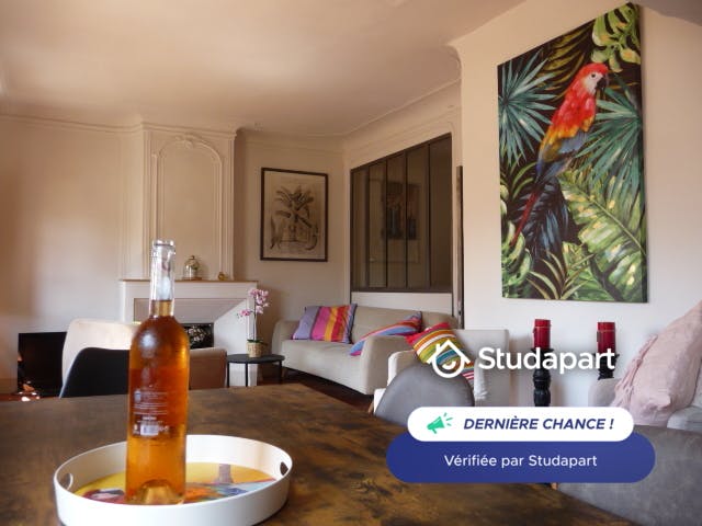 Wohnung zu mieten für 1.590 € pro Monat in Aix-en-Provence, Rue Portalis