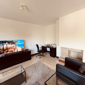 Appartamento for rent for 3.600 € per month in Cascais, Rua de Melo e Sousa