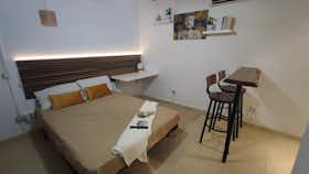 Studio for rent for €970 per month in Barcelona, Passatge del Rellotge