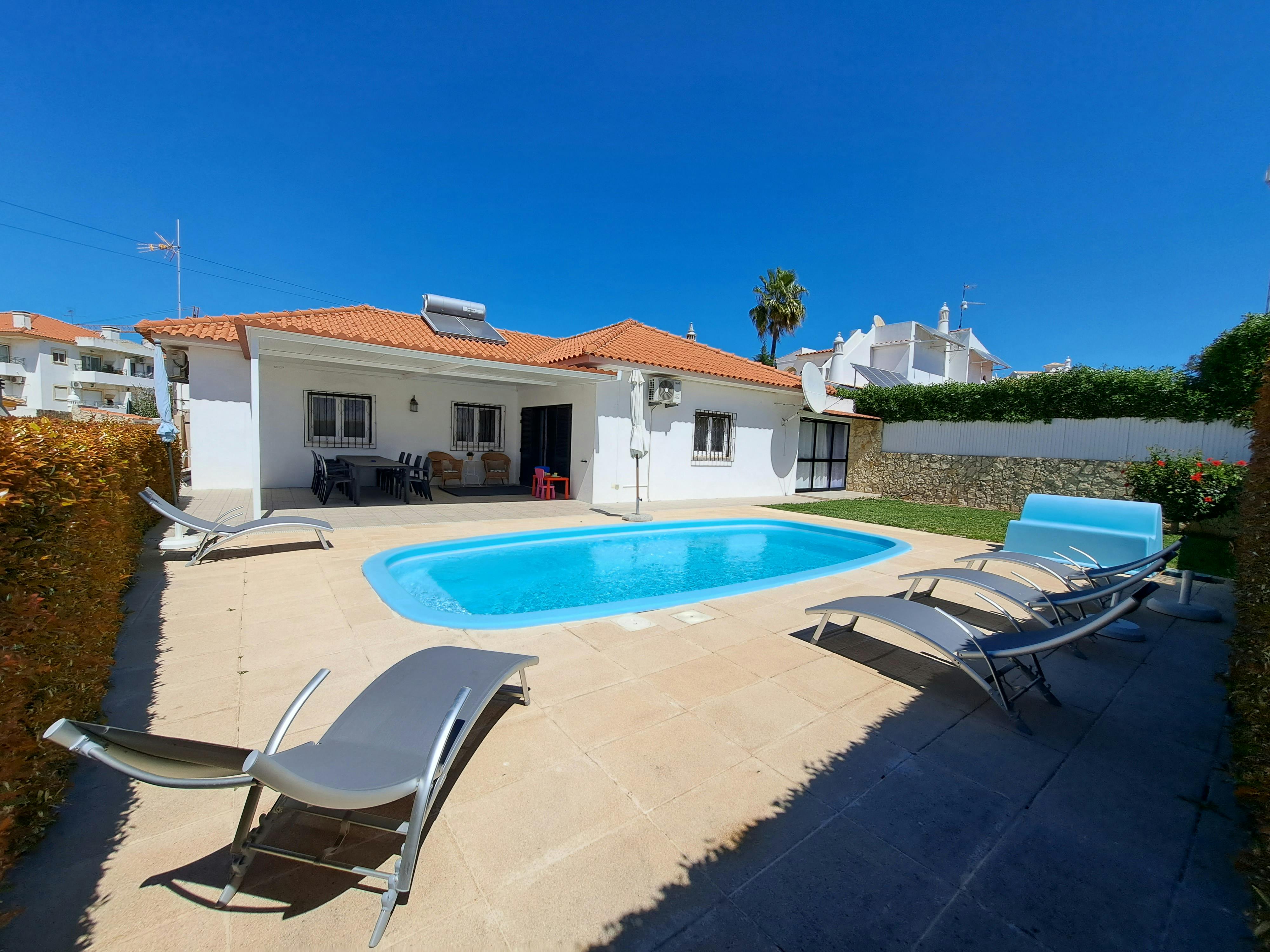 House for rent for €2,000 per month in Albufeira, Beco do Roja-Pé