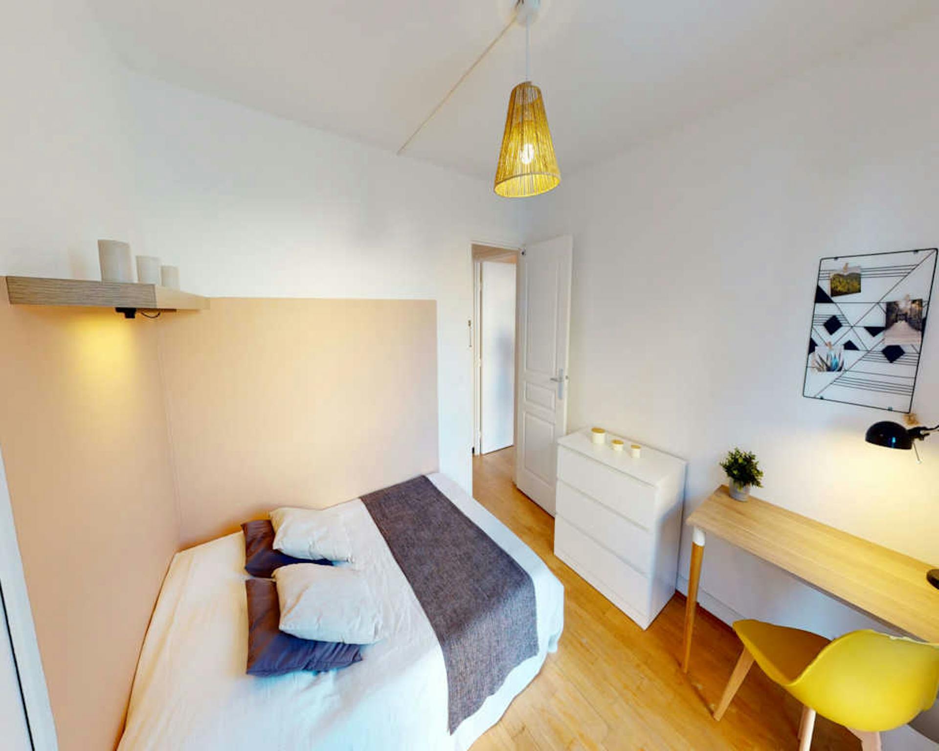 Rue Juge, Paris preview