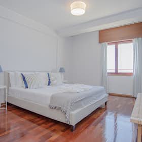 Apartment for rent for €10 per month in Matosinhos, Praça da Cidade do Salvador