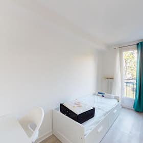 私人房间 正在以 €410 的月租出租，其位于 Tours, Allée Hugues Cosnier