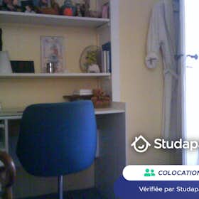 Private room for rent for €480 per month in Bordeaux, Rue Docteur Albert Barraud