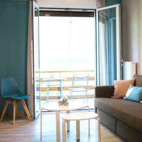 Apartment for rent for €960 per month in Athens, Dimofontos