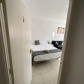 Private room for rent for €600 per month in Málaga, Calle Barcenillas