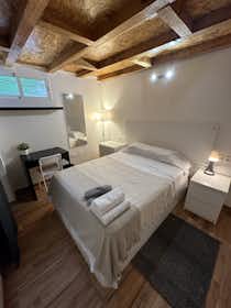Private room for rent for €450 per month in Málaga, Calle Carraca