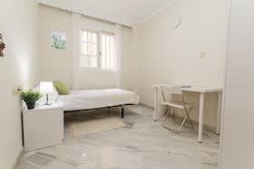 Private room for rent for €420 per month in Málaga, Calle Blas de Lezo