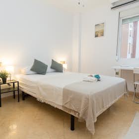Private room for rent for €475 per month in Málaga, Calle Nazareno
