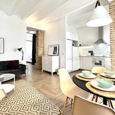 Apartment for rent for €1,300 per month in Valencia, Carrer Conca
