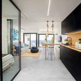 公寓 正在以 €2,300 的月租出租，其位于 Sesimbra, Rua Varandas do Mar