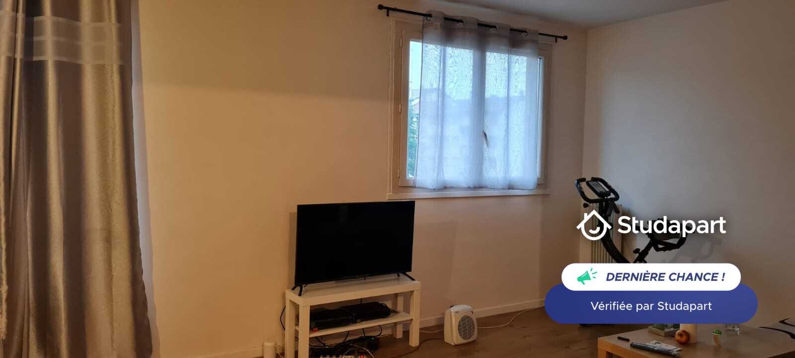 Apartment for rent for €1,300 per month in Montmagny, Avenue Maurice Utrillo