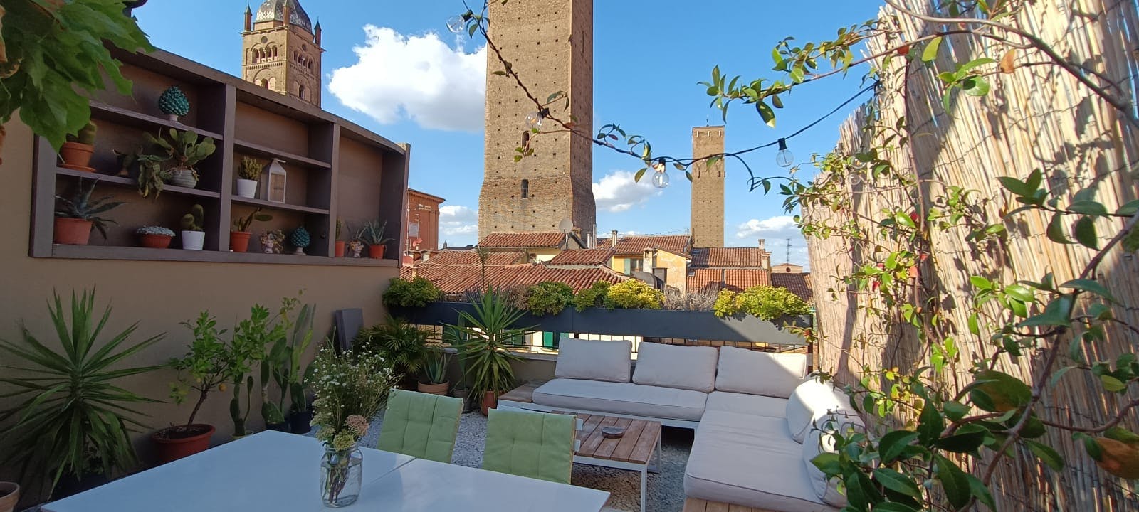 Via Caduti di Cefalonia, Bologna