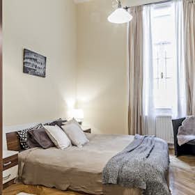 Private room for rent for €380 per month in Budapest, Bihari János utca