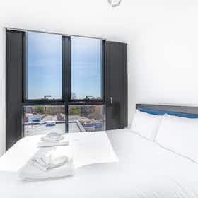 Appartement te huur voor £ 2.350 per maand in London, Highgate West Hill