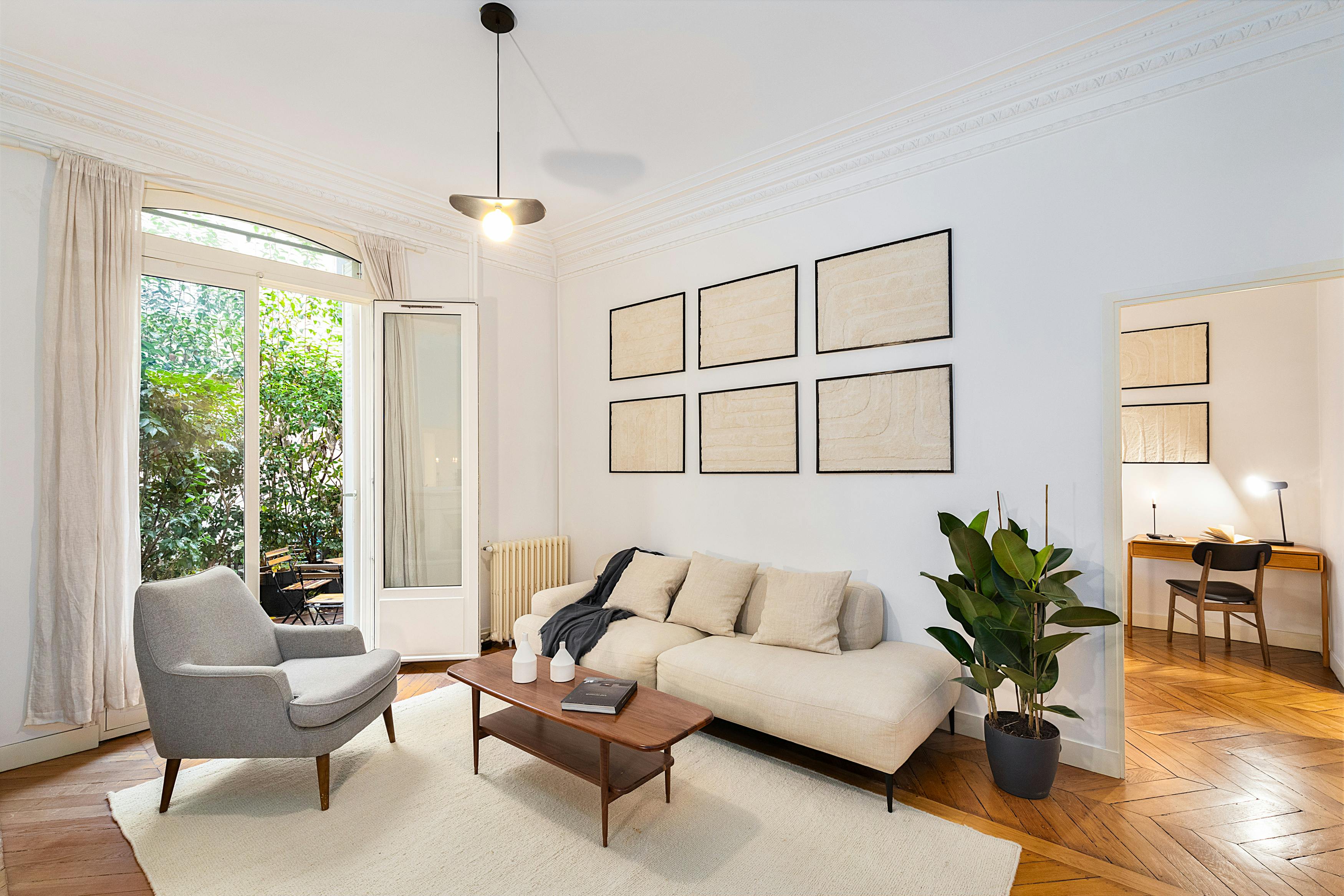 Rue de Lille, Paris preview