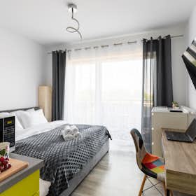 单间公寓 正在以 PLN 6,000 的月租出租，其位于 Warsaw, ulica Dionizosa
