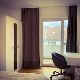 Appartement à louer pour 3 000 €/mois à Frankfurt am Main, Parkstraße