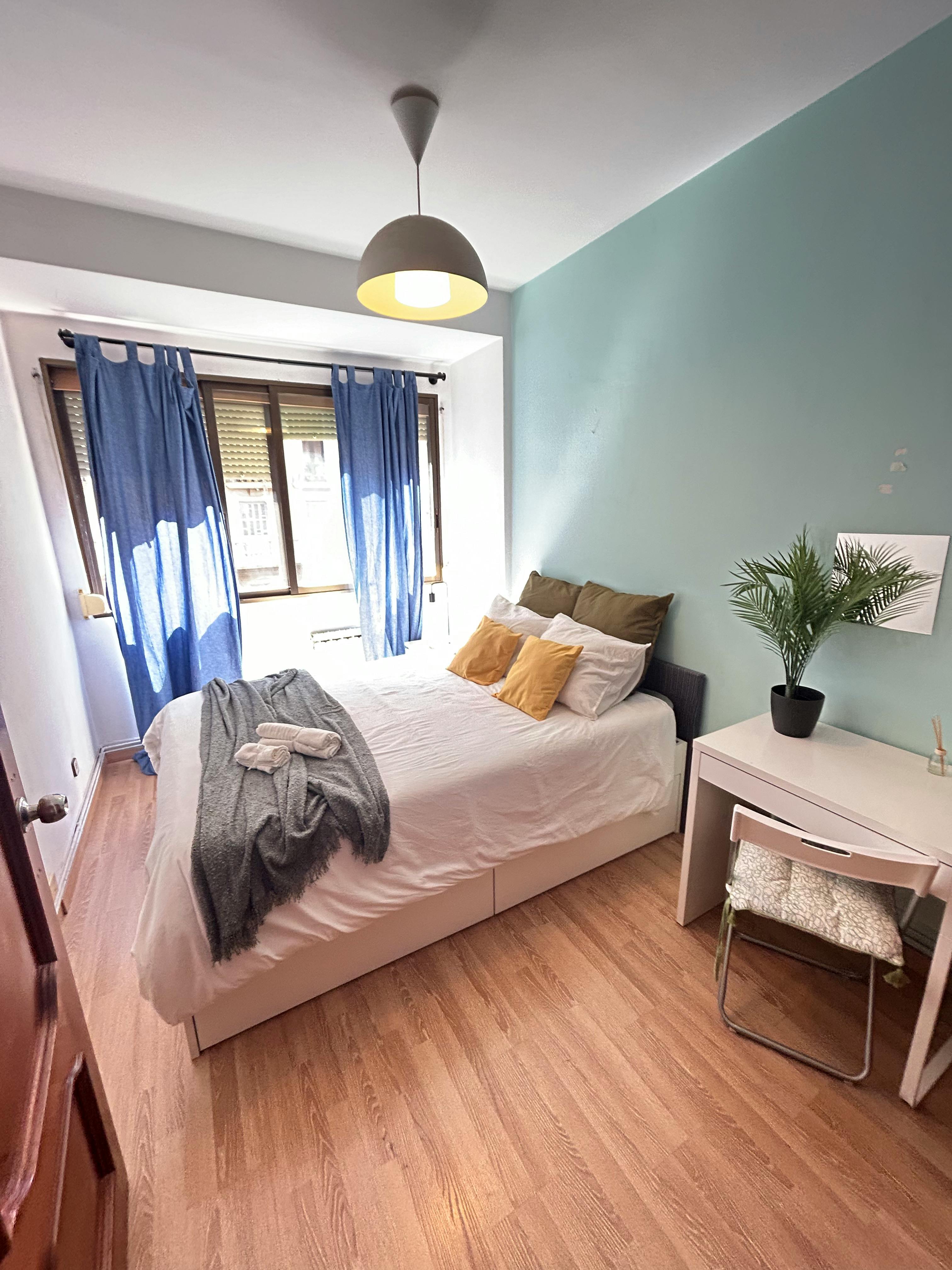 Carrer de València, Barcelona preview