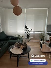 Apartment for rent for €600 per month in Lambersart, Rue Flament Reboux