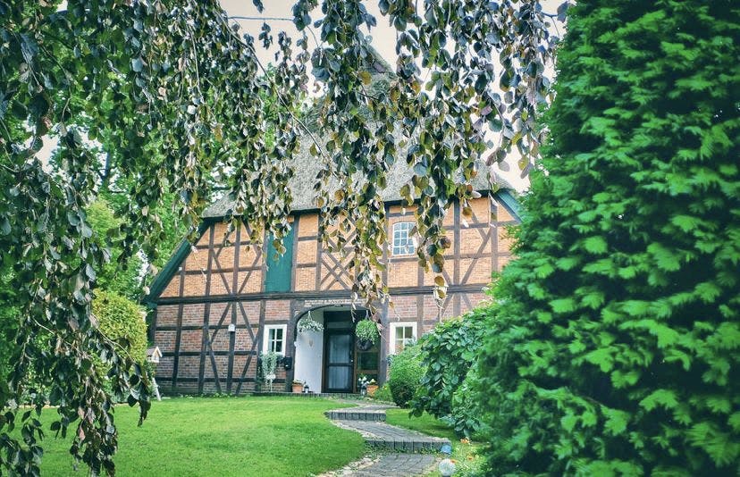 房源 正在以 €1,900 的月租出租，其位于 Stelle, Zur Wassermühle