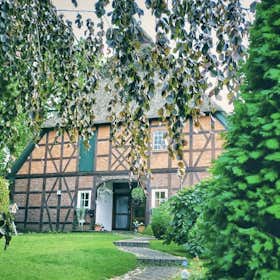 Casa para alugar por € 1.900 por mês em Stelle, Zur Wassermühle