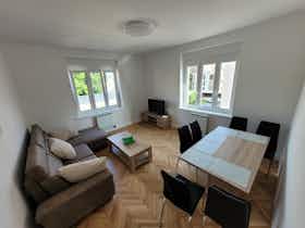 Wohnung zu mieten für 700 € pro Monat in Maribor, Smetanova ulica