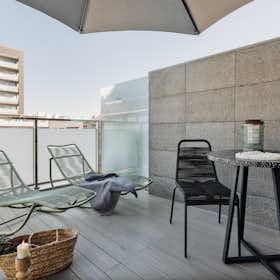 Apartment for rent for €4,256 per month in Barcelona, Carrer de Calàbria