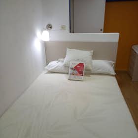 Private room for rent for €325 per month in Murcia, Carril Ruipérez