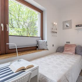 Private room for rent for €400 per month in Warsaw, ulica Władysława Orkana